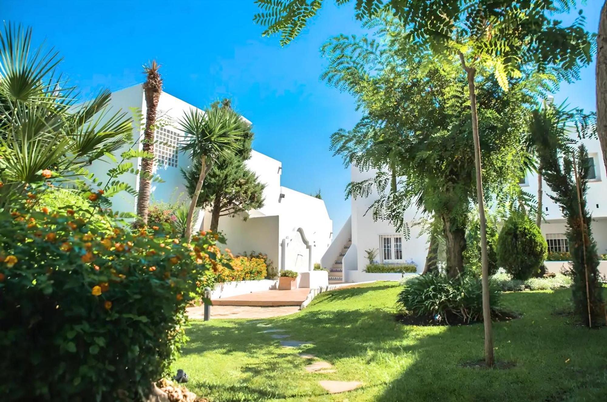Gorgeous 2Br Apt. W/ Mountain View Puerto Banus Marbella Kültér fotó