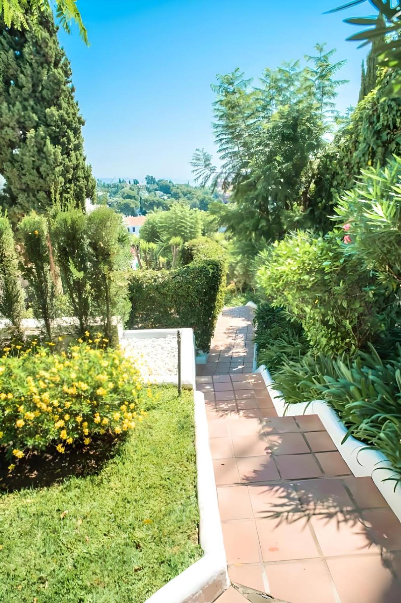 Gorgeous 2Br Apt. W/ Mountain View Puerto Banus Marbella Kültér fotó